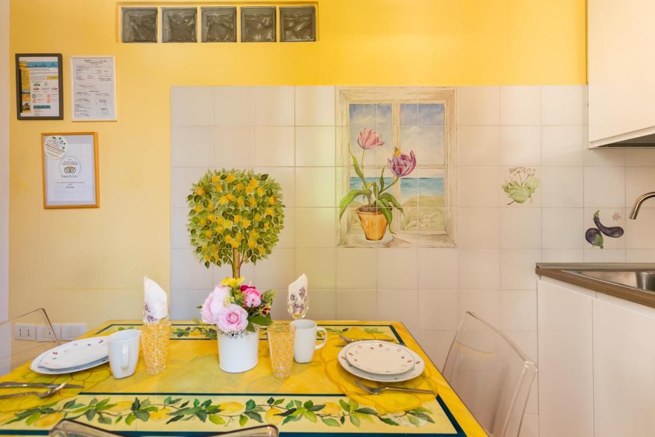Monti Romantic Sunshine Maisonette Exteriör bild