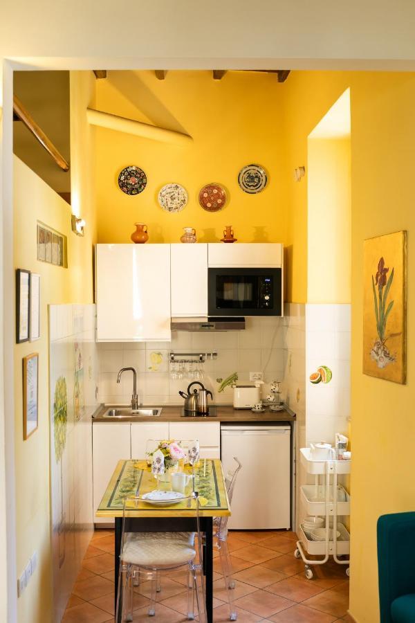 Monti Romantic Sunshine Maisonette Exteriör bild